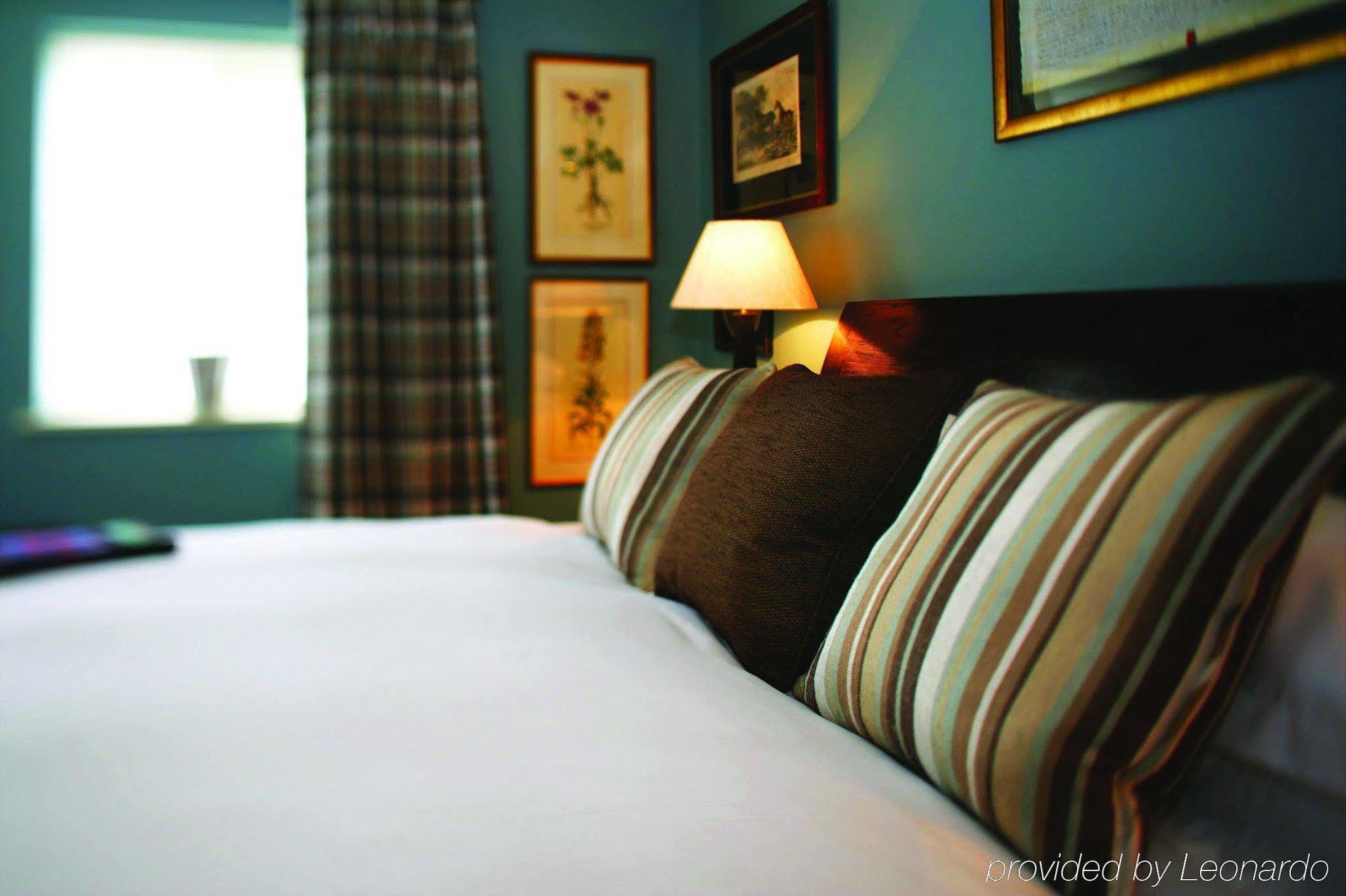 The Anchor Inn Lower Froyle Quarto foto